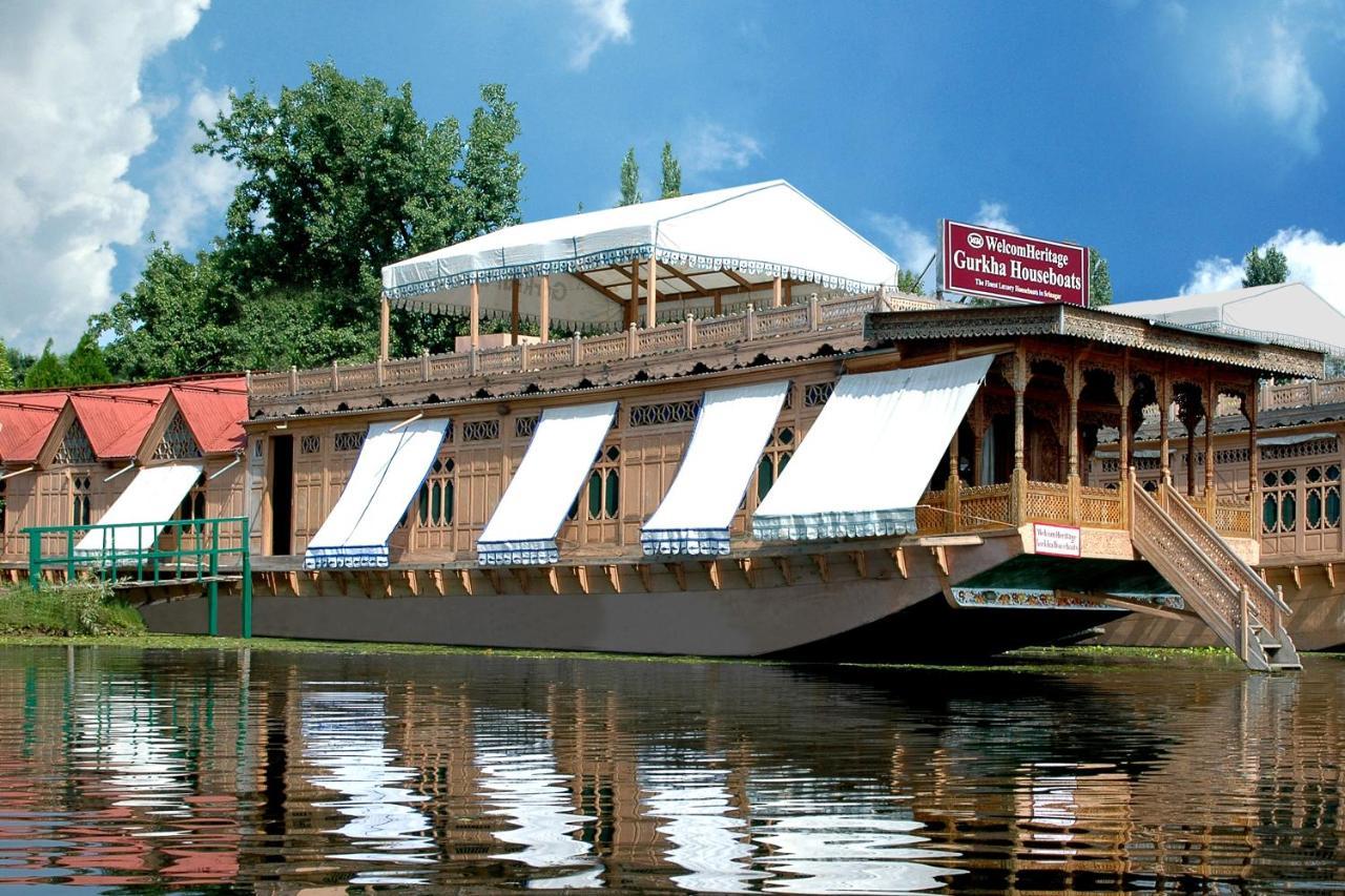 Welcomheritage Gurkha Houseboats Srīnagar Exteriör bild